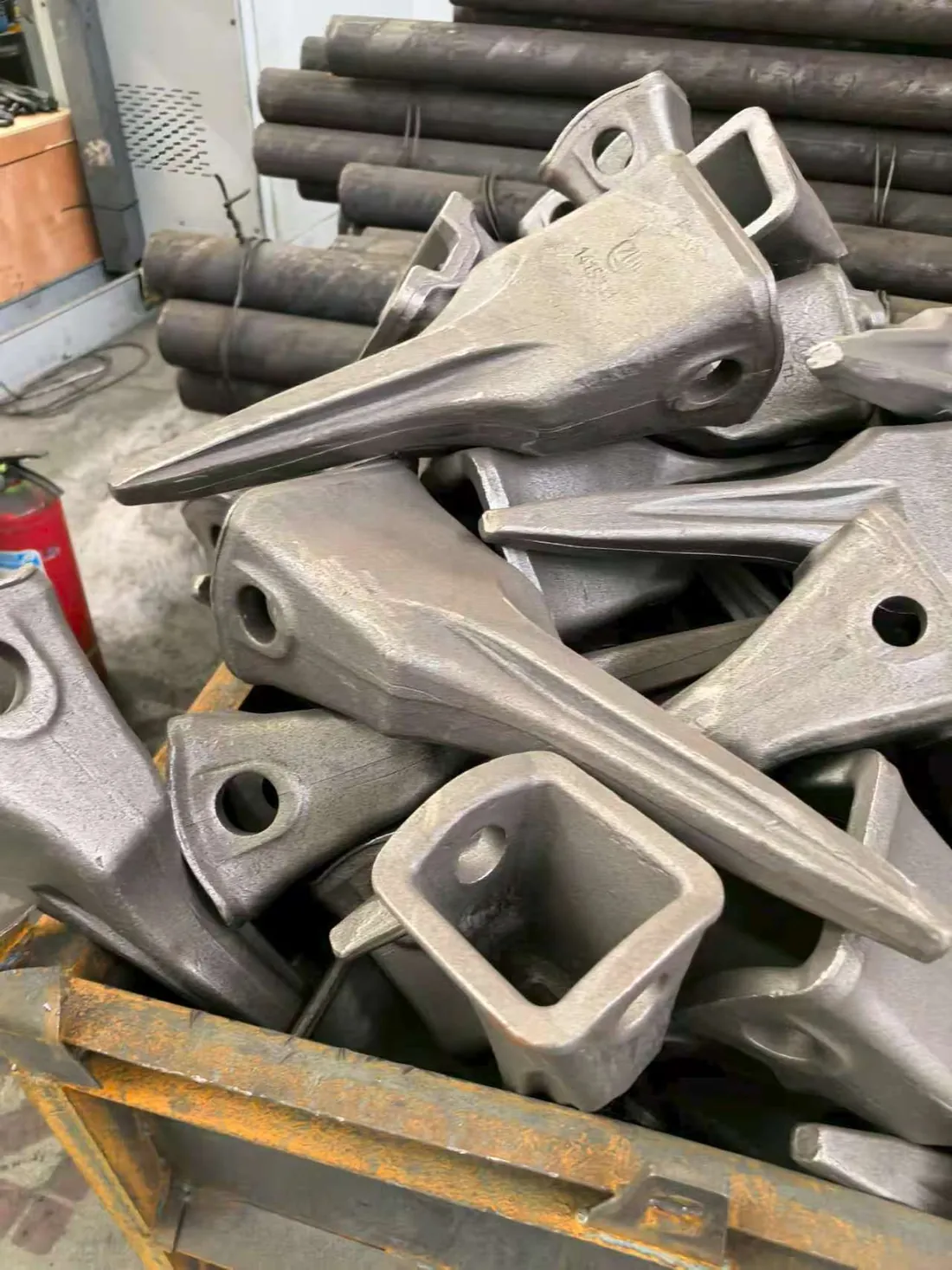 Excavator bucket teeth